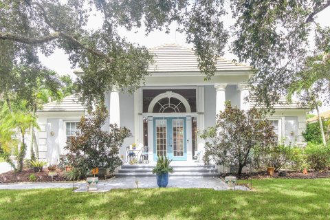 House in Jupiter, Florida 3 bedrooms, 246.19 sq.m. № 2409111