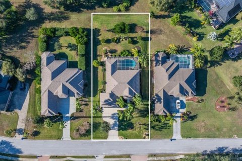House in Dade City, Florida 4 bedrooms, 180.69 sq.m. № 1535367 - photo 10