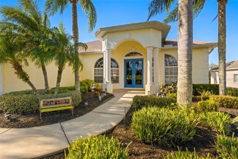 House in Dade City, Florida 4 bedrooms, 180.69 sq.m. № 1535367 - photo 5