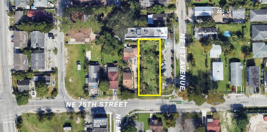 Commercial property in Miami, Florida № 1953472