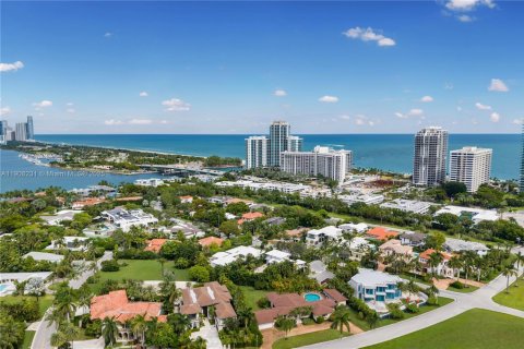 Villa ou maison à vendre à Bal Harbour, Floride: 5 chambres, 291.9 m2 № 1968647 - photo 3
