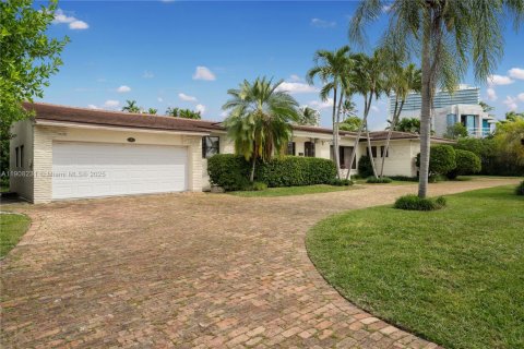 Villa ou maison à vendre à Bal Harbour, Floride: 5 chambres, 291.9 m2 № 1968647 - photo 6