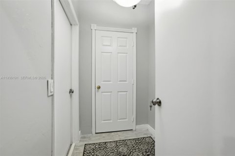 Touwnhouse à vendre à Miami, Floride: 3 chambres, 136.66 m2 № 1994704 - photo 19