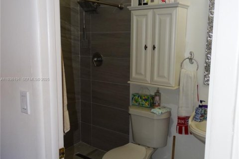 Adosado en venta en Miami, Florida, 4 dormitorios, 136.66 m2 № 1994704 - foto 6