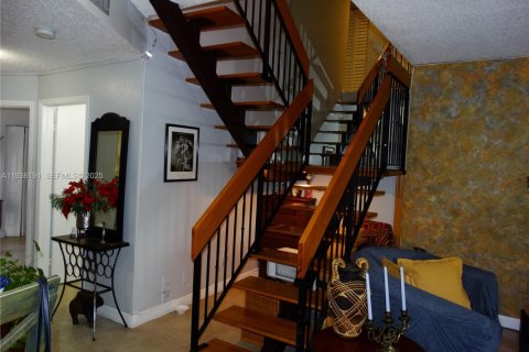 Adosado en venta en Miami, Florida, 4 dormitorios, 136.66 m2 № 1994704 - foto 4