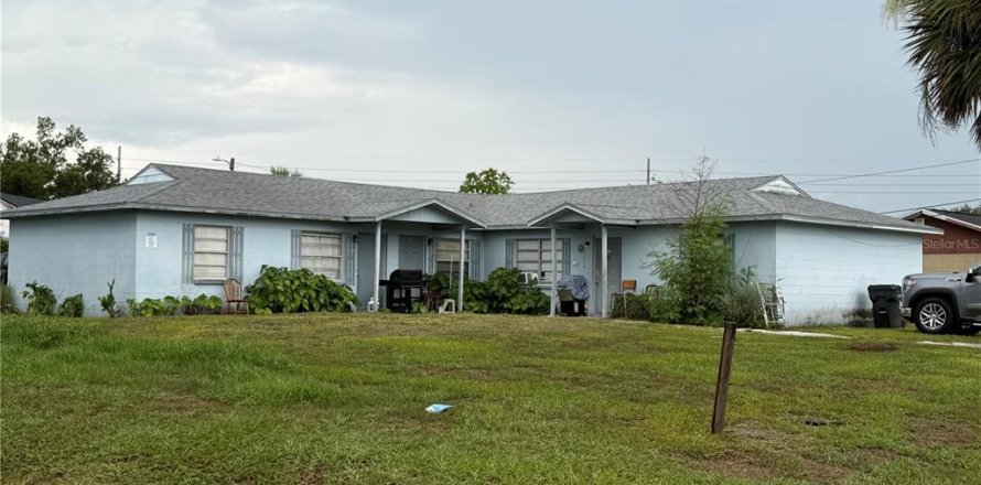 Propiedad comercial en Mulberry, Florida 566.33 m2 № 2204616