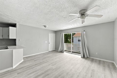 Copropriété à louer à Tampa, Floride: 2 chambres, 78.41 m2 № 2411577 - photo 6
