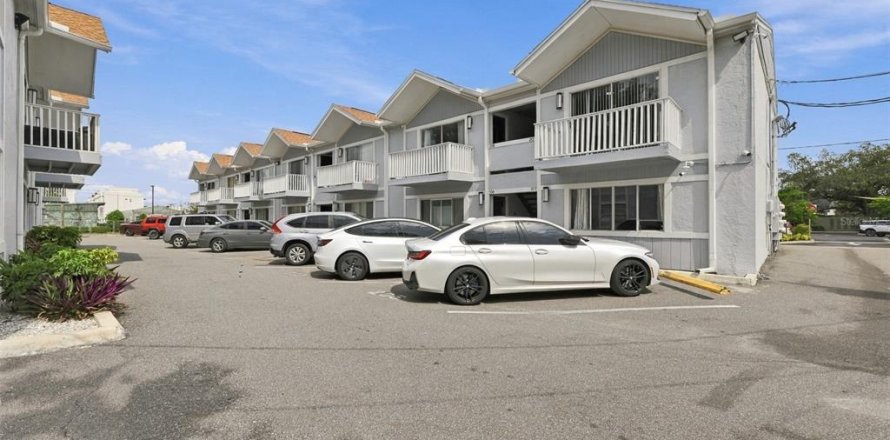 Condo à Tampa, Floride, 2 chambres  № 2411577