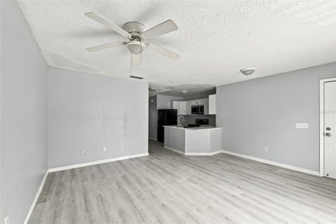 Copropriété à louer à Tampa, Floride: 2 chambres, 78.41 m2 № 2411577 - photo 4