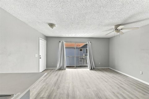 Copropriété à louer à Tampa, Floride: 2 chambres, 78.41 m2 № 2411577 - photo 7