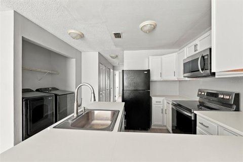 Copropriété à louer à Tampa, Floride: 2 chambres, 78.41 m2 № 2411577 - photo 10