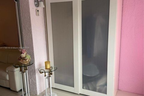 Condominio en venta en Margate, Florida, 2 dormitorios, 80.82 m2 № 1937473 - foto 14