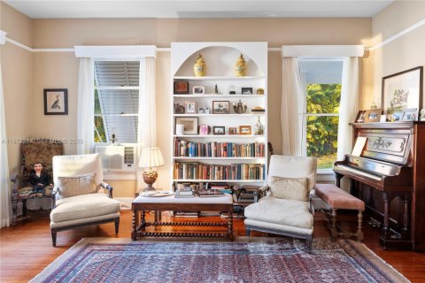 Casa en venta en Miami, Florida, 7 dormitorios, 530.01 m2 № 2174698 - foto 15