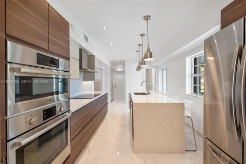 Villa ou maison à vendre à Pinecrest, Floride: 4 chambres, 215.53 m2 № 2056864 - photo 18