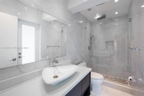 Villa ou maison à vendre à Pinecrest, Floride: 4 chambres, 215.53 m2 № 2056864 - photo 21