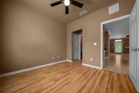 Townhouse in Gainesville, Florida 3 bedrooms, 136.1 sq.m. № 1673858 - photo 11
