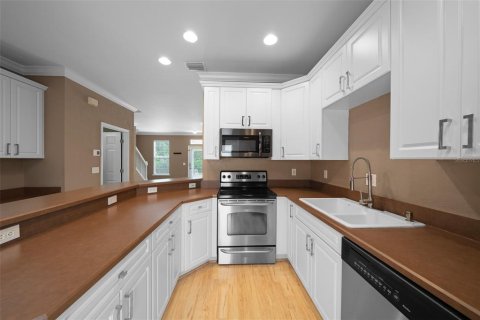 Townhouse in Gainesville, Florida 3 bedrooms, 136.1 sq.m. № 1673858 - photo 7