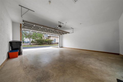 Townhouse in Gainesville, Florida 3 bedrooms, 136.1 sq.m. № 1673858 - photo 24