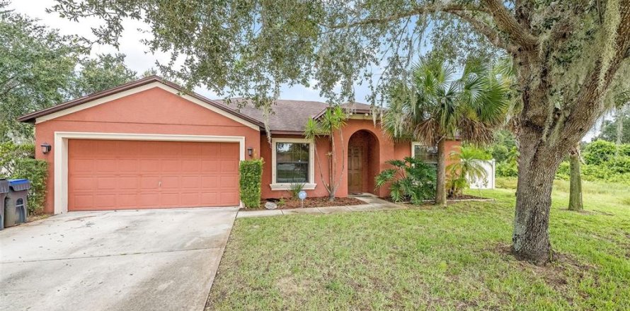 Casa en Titusville, Florida 3 dormitorios, 174.75 m2 № 1907007