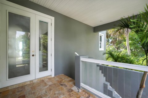 House in Palm Coast, Florida 5 bedrooms, 367.89 sq.m. № 1822373 - photo 15