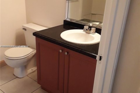 Copropriété à louer à Coral Springs, Floride: 2 chambres, 84.54 m2 № 1941655 - photo 6