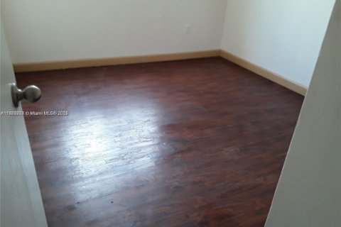 Copropriété à louer à Coral Springs, Floride: 2 chambres, 84.54 m2 № 1941655 - photo 4