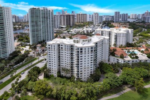 Снять в аренду кондоминиум в Авентура, Флорида 3 спальни, 146.79м2, № 2079033 - фото 4