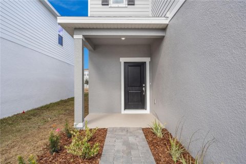 House in Palm Bay, Florida 4 bedrooms, 174.28 sq.m. № 2209410 - photo 4