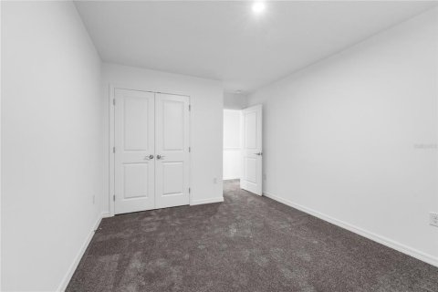 House in Palm Bay, Florida 4 bedrooms, 174.28 sq.m. № 2209410 - photo 20