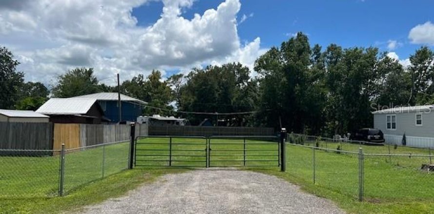 Land in Kissimmee, Florida № 1883501