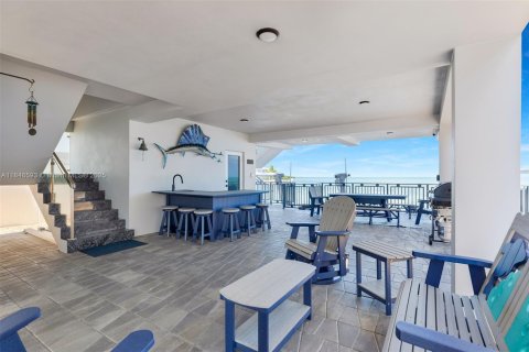 House in Tavernier, Florida 6 bedrooms, 301 sq.m. № 1845959 - photo 7