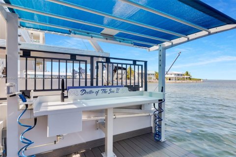 House in Tavernier, Florida 6 bedrooms, 301 sq.m. № 1845959 - photo 9