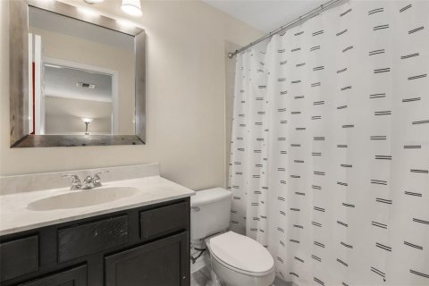 House in Orlando, Florida 6 bedrooms, 301.1 sq.m. № 2151823 - photo 22