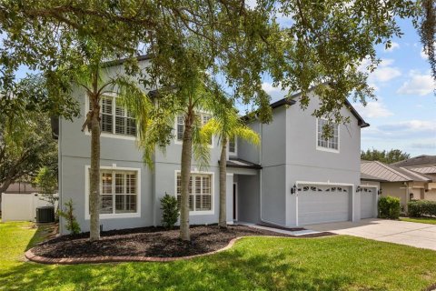 House in Orlando, Florida 6 bedrooms, 301.1 sq.m. № 2151823 - photo 2