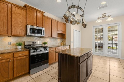 House in Orlando, Florida 6 bedrooms, 301.1 sq.m. № 2151823 - photo 8