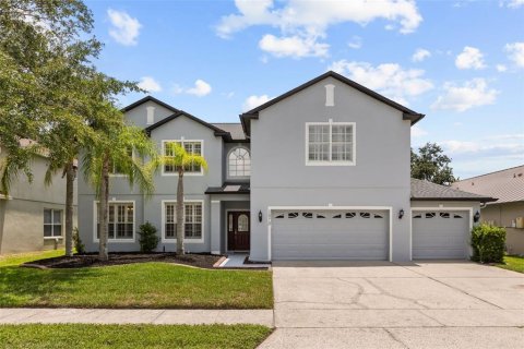 House in Orlando, Florida 6 bedrooms, 301.1 sq.m. № 2151823