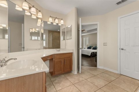 House in Orlando, Florida 6 bedrooms, 301.1 sq.m. № 2151823 - photo 19