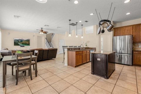 House in Orlando, Florida 6 bedrooms, 301.1 sq.m. № 2151823 - photo 10