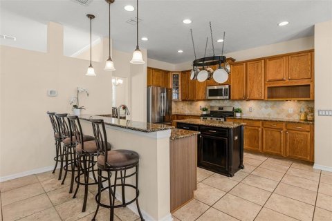 House in Orlando, Florida 6 bedrooms, 301.1 sq.m. № 2151823 - photo 11