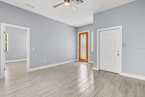House in Kissimmee, Florida 3 bedrooms, 108.05 sq.m. № 2222064 - photo 12
