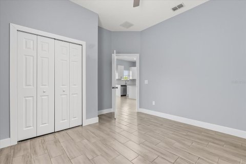 House in Kissimmee, Florida 3 bedrooms, 108.05 sq.m. № 2222064 - photo 21