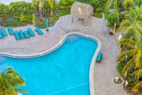 Condo in Sunny Isles Beach, Florida, 1 bedroom  № 1956766 - photo 16