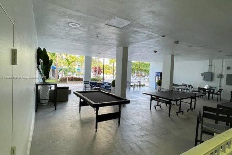 Condo in Sunny Isles Beach, Florida, 1 bedroom  № 1956766 - photo 23