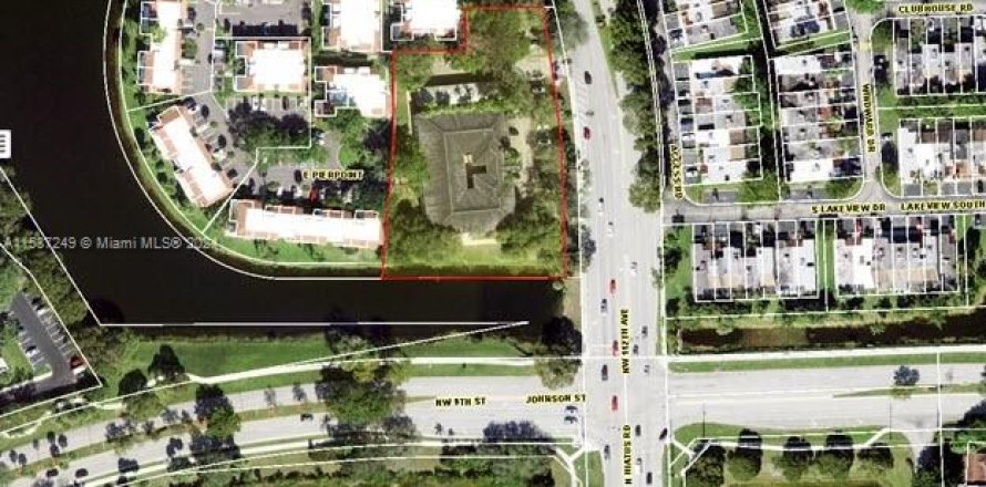 Oficina en Pembroke Pines, Florida № 1098695