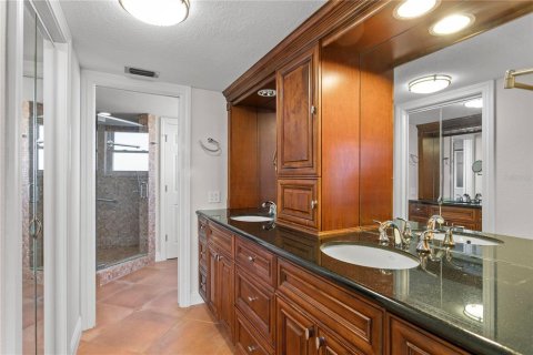 Condominio en venta en Saint Petersburg, Florida, 5 dormitorios, 336.31 m2 № 984559 - foto 13