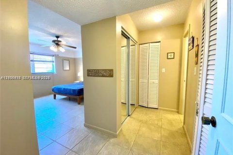 Copropriété à louer à Dania Beach, Floride: 2 chambres, 94.76 m2 № 2070664 - photo 9