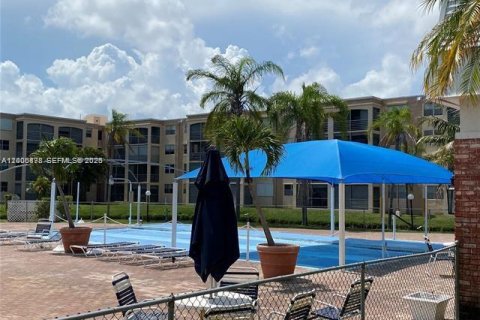 Copropriété à louer à Dania Beach, Floride: 2 chambres, 94.76 m2 № 2070664 - photo 16