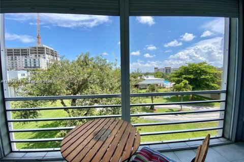Condo à Dania Beach, Floride, 2 chambres  № 2070664