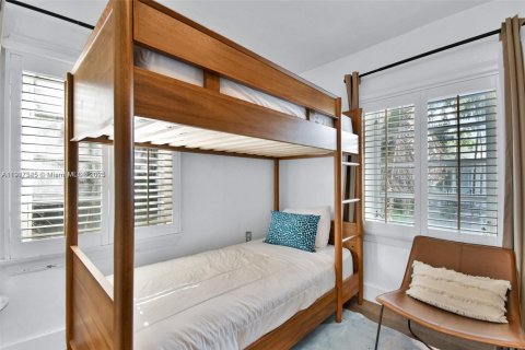Casa en venta en Miami Beach, Florida, 12 dormitorios, 435.62 m2 № 1972287 - foto 28