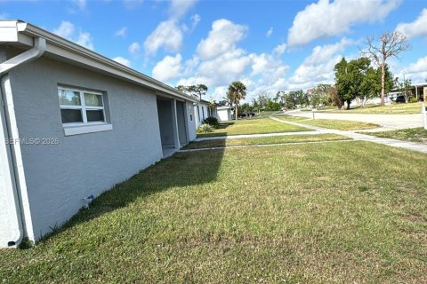 Купить виллу или дом в Порт-Шарлотт, Флорида 3 спальни, 134.62м2, № 2043659 - фото 3